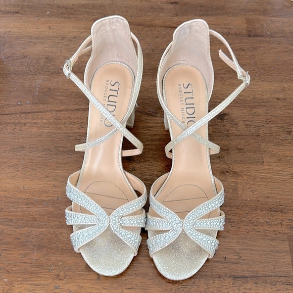 Badgley Mischka Womens Sparkly Gold Crystal Block Heel Sandals Size 9 Party - Picture 3 of 14